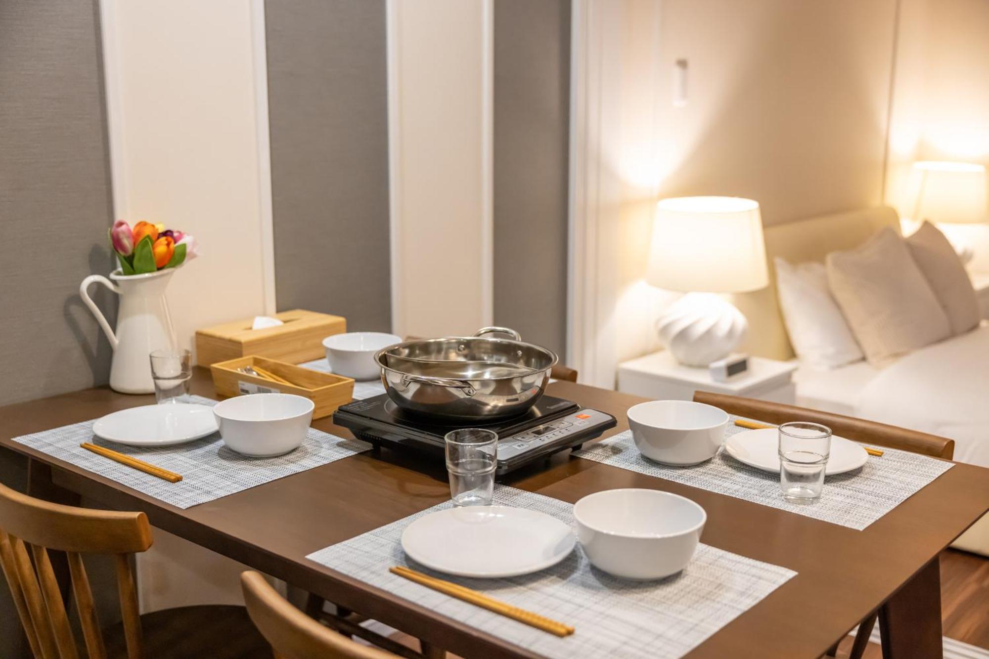 H2H Dotonbori Apartment Osaka Bagian luar foto